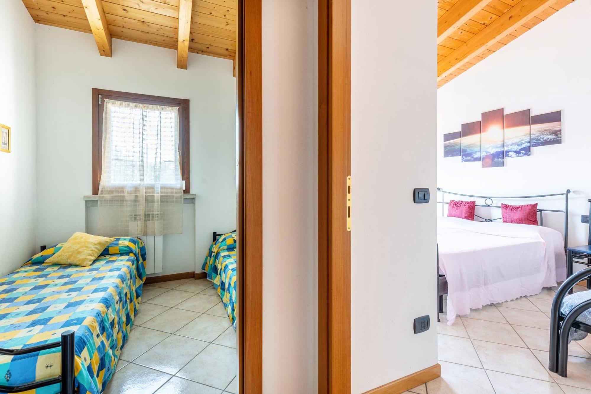Residence La Corte Near Gardaland Castelnuovo del Garda Eksteriør billede