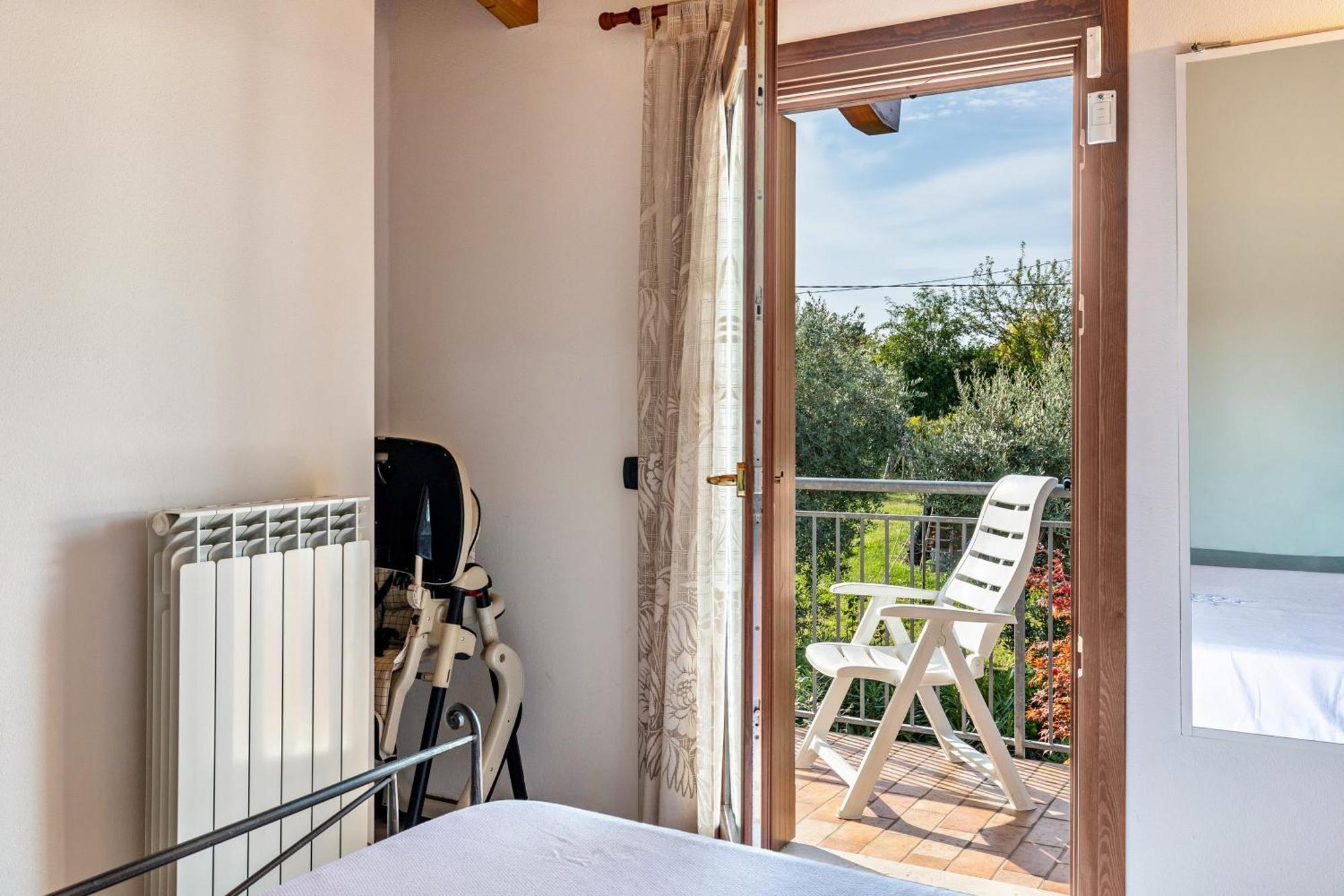 Residence La Corte Near Gardaland Castelnuovo del Garda Eksteriør billede