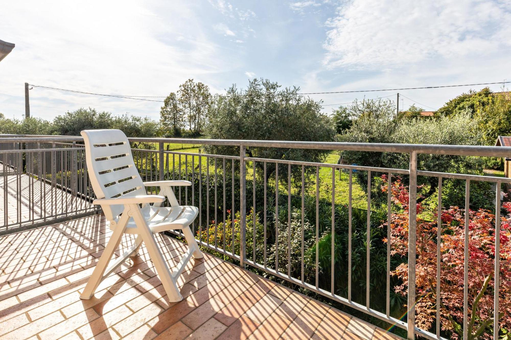 Residence La Corte Near Gardaland Castelnuovo del Garda Eksteriør billede